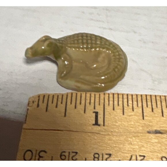 Miniature Vintage Wade Whimsies England Ceramic Alligator Figurine Red Rose Tea - Picture 5 of 5